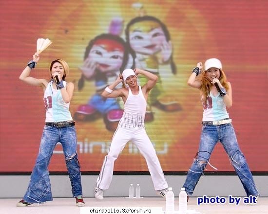 Poze - China Dolls live Japan 4 - In Japonia