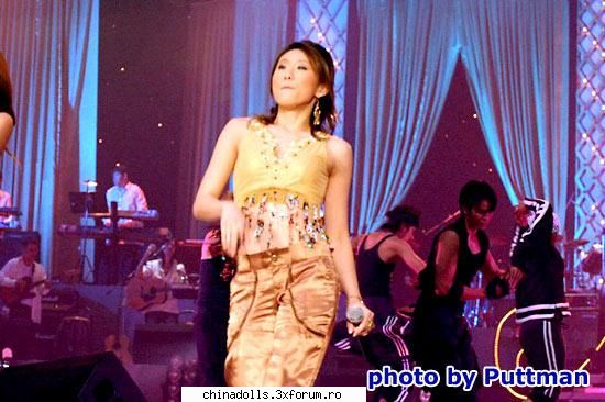 Poze - Uite-o pe Bell! - 10th Anniversary of Grammy Gold 2005