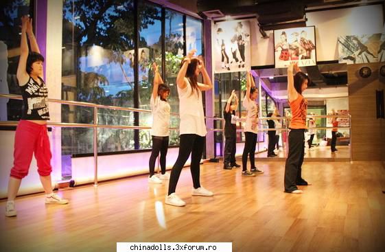 Poze cu Bell - House of Dance 2 - Galerie foto