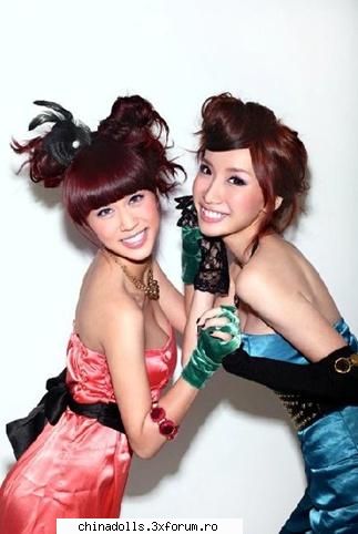 Poze cu China Dolls - China Dolls cu hainele din Falling in love 2. :) - Galerie foto