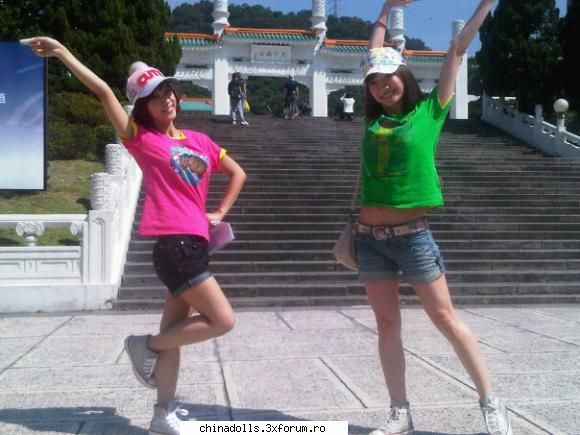 Poze cu China Dolls - Hwa Hwa si Dan Chun - Galerie foto