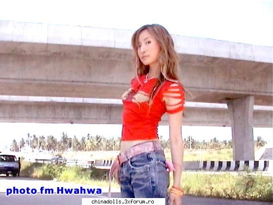 Poze cu Hwa Hwa - ce haine draguute - Galerie foto